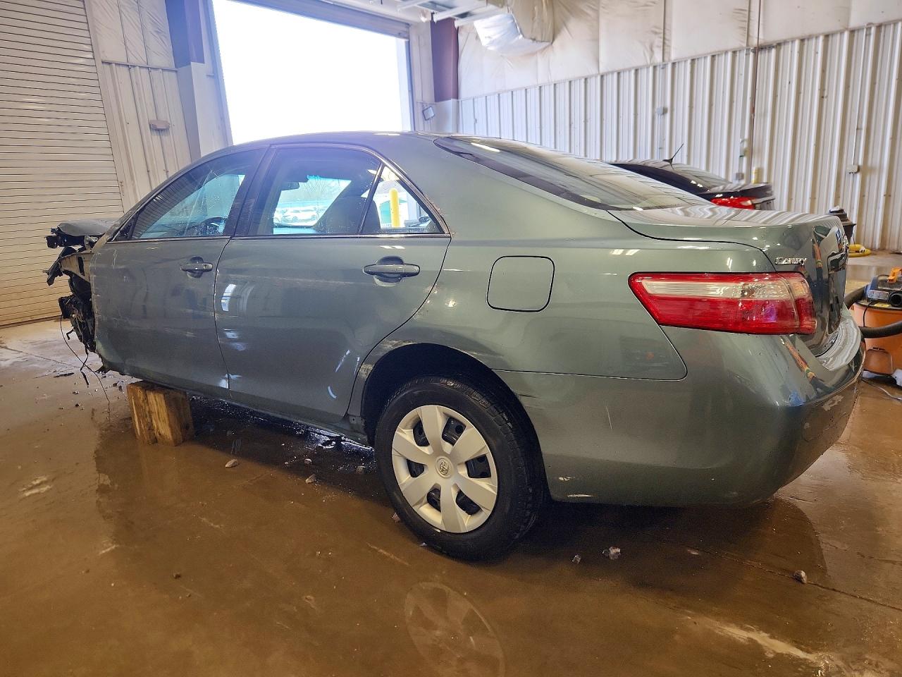 2009 TOYOTA CAMRY LE photo 4