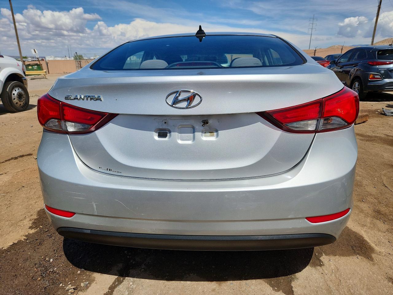 2016 HYUNDAI ELANTRA SE photo 6