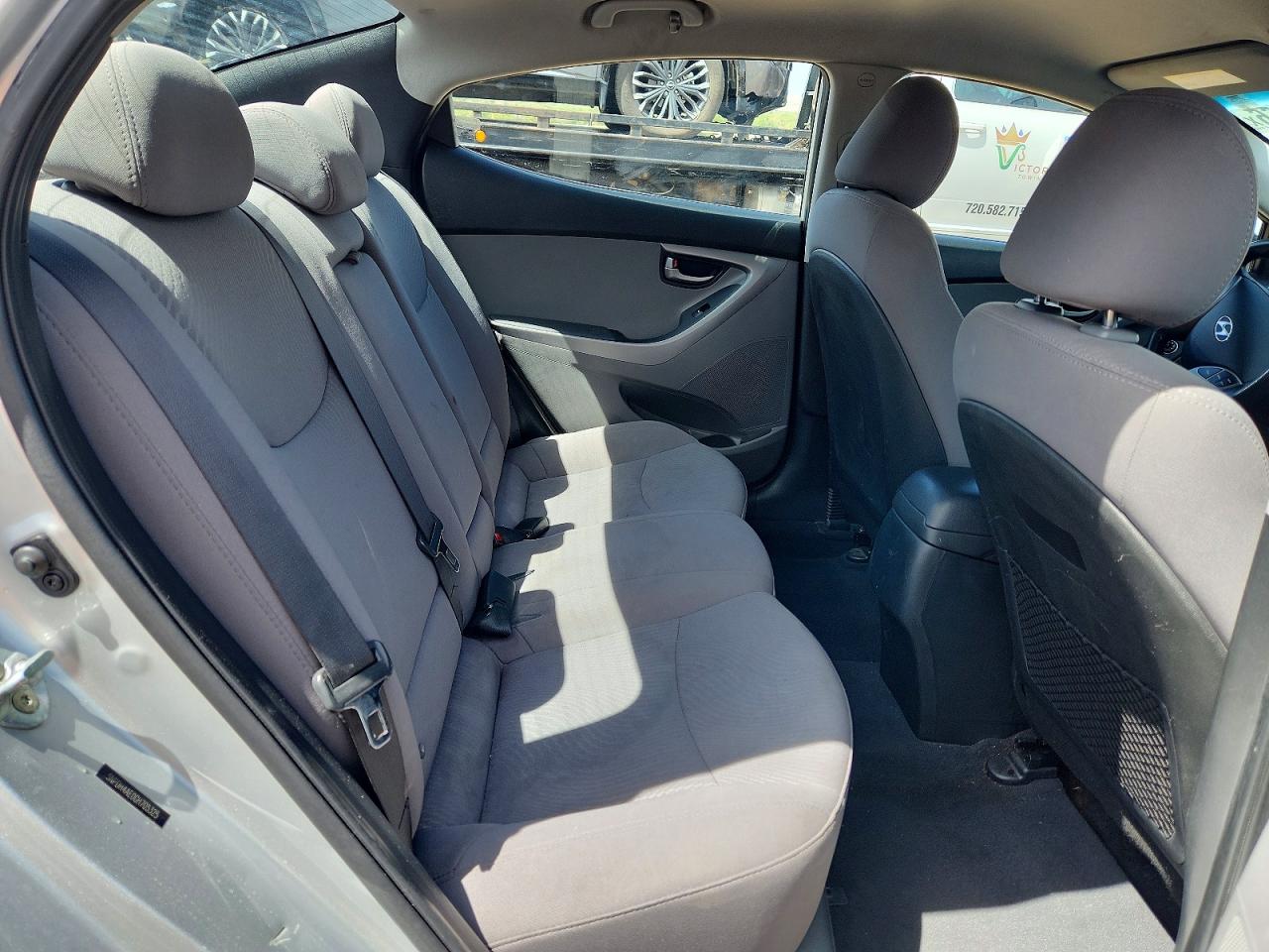 2016 HYUNDAI ELANTRA SE photo 10