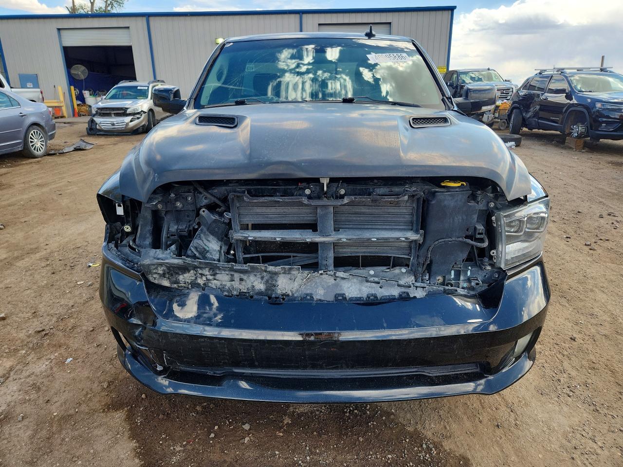 2014 RAM 1500 SPORT photo 9