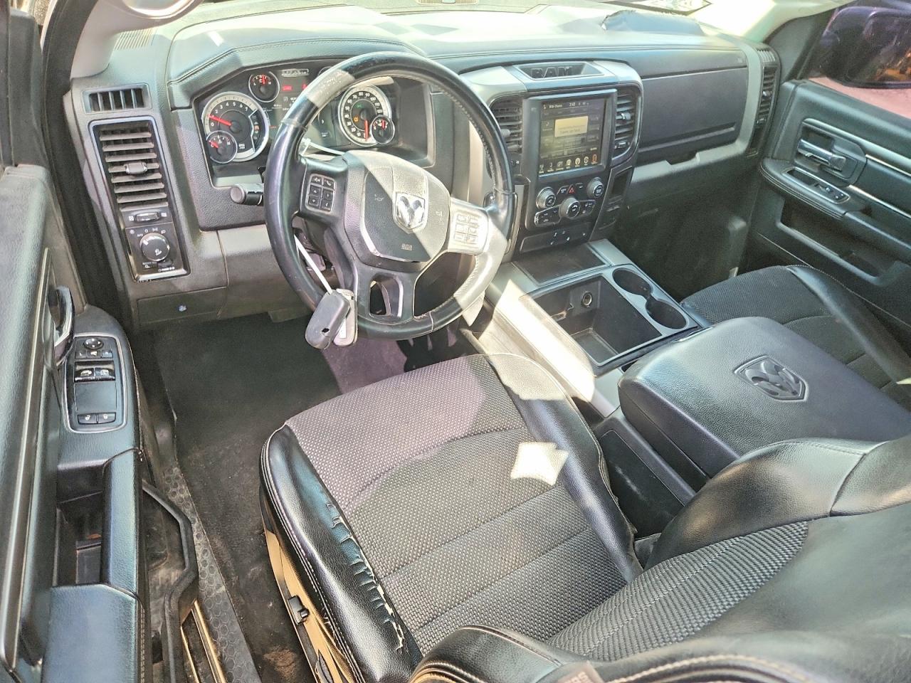 2014 RAM 1500 SPORT photo 15