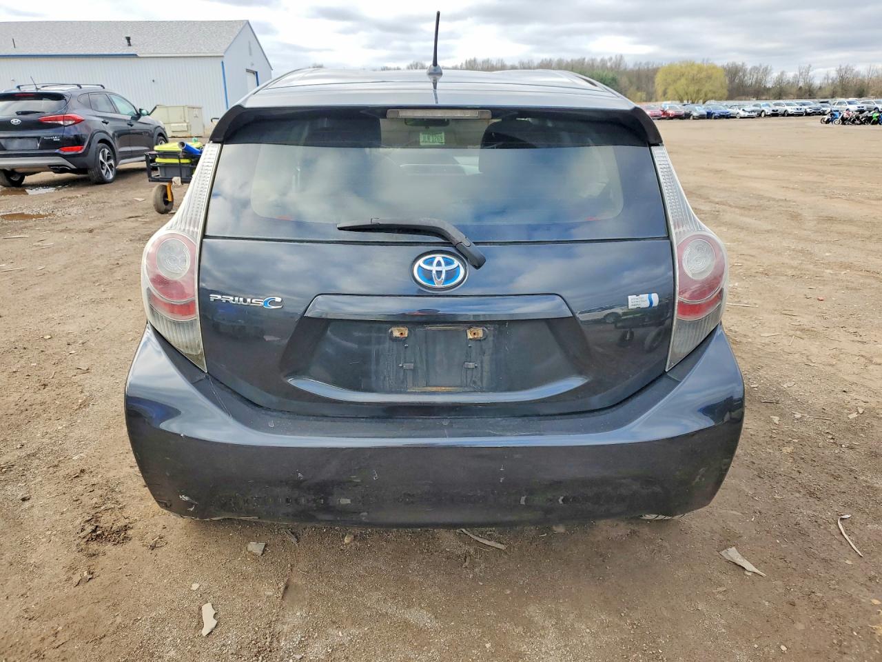 2012 TOYOTA PRIUS C TWO photo 16