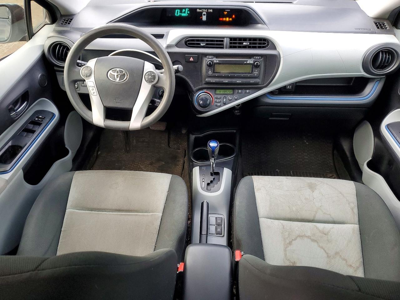 2012 TOYOTA PRIUS C TWO photo 22