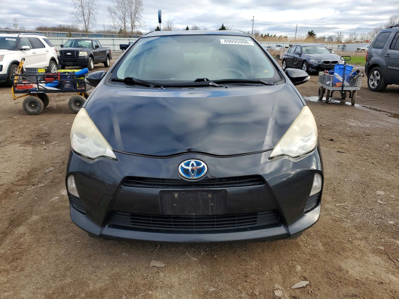 2012 TOYOTA PRIUS C TWO photo 13
