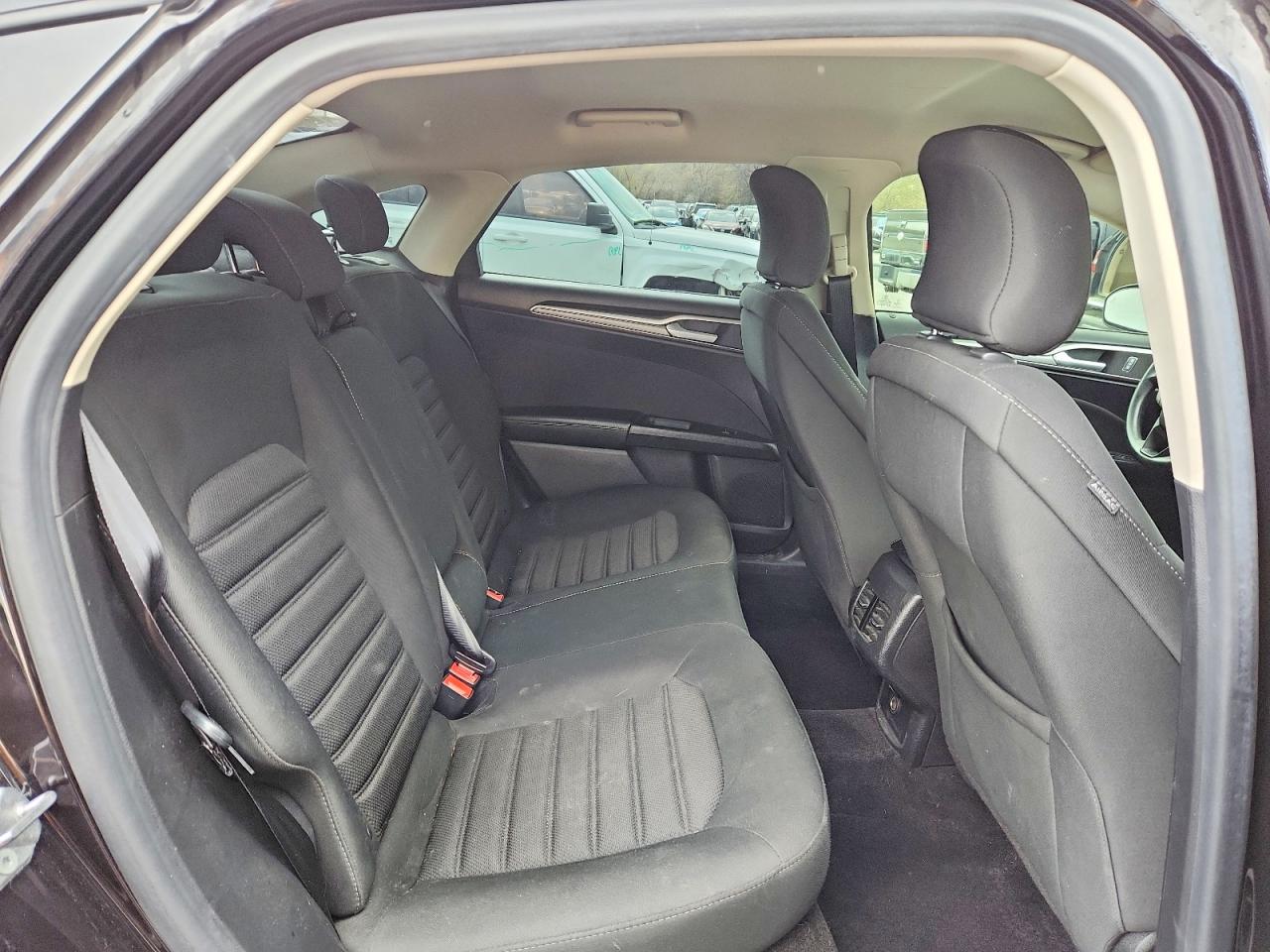 2019 FORD FUSION SE photo 28