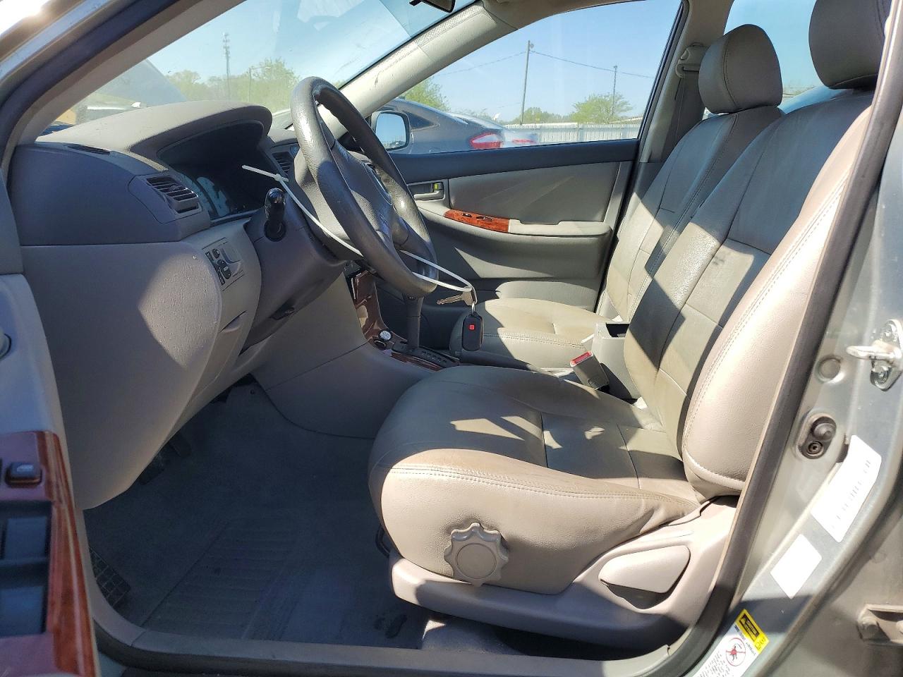 2003 TOYOTA COROLLA LE photo 13