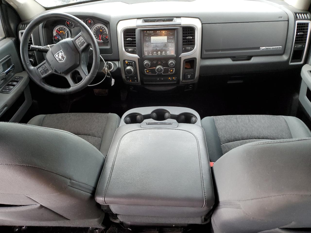 2016 RAM 1500 SLT photo 15