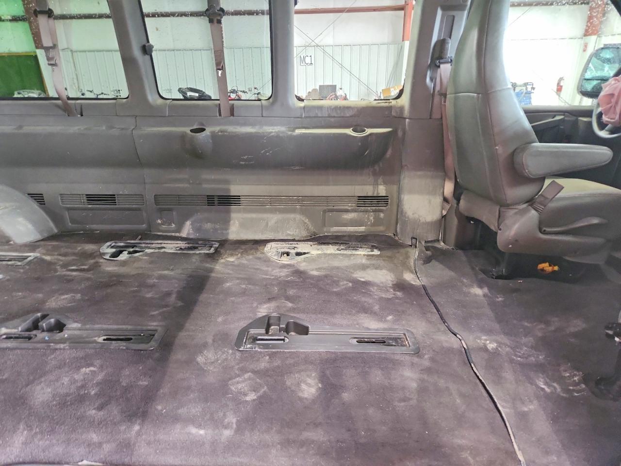 2021 CHEVROLET EXPRESS G3500 LT photo 11