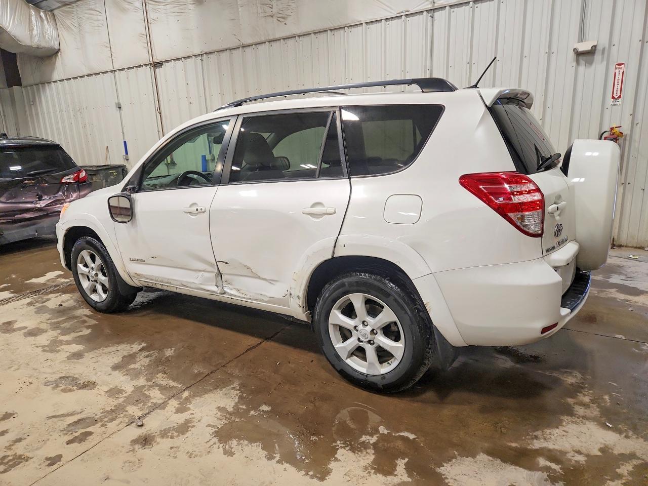 2010 TOYOTA RAV4 LIMITED photo 3
