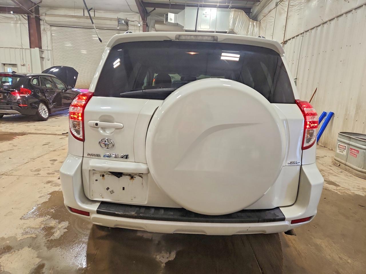 2010 TOYOTA RAV4 LIMITED photo 11