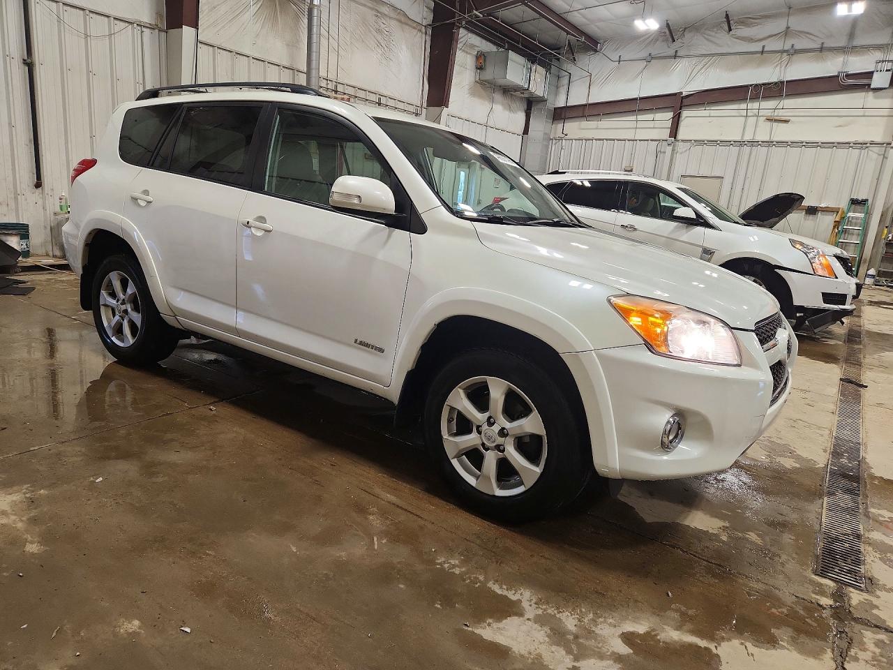 2010 TOYOTA RAV4 LIMITED photo 7
