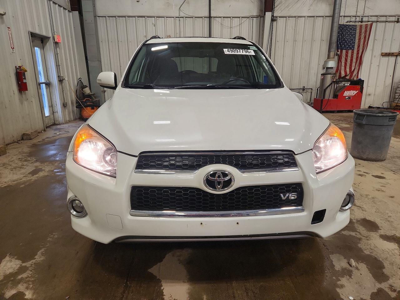 2010 TOYOTA RAV4 LIMITED photo 9