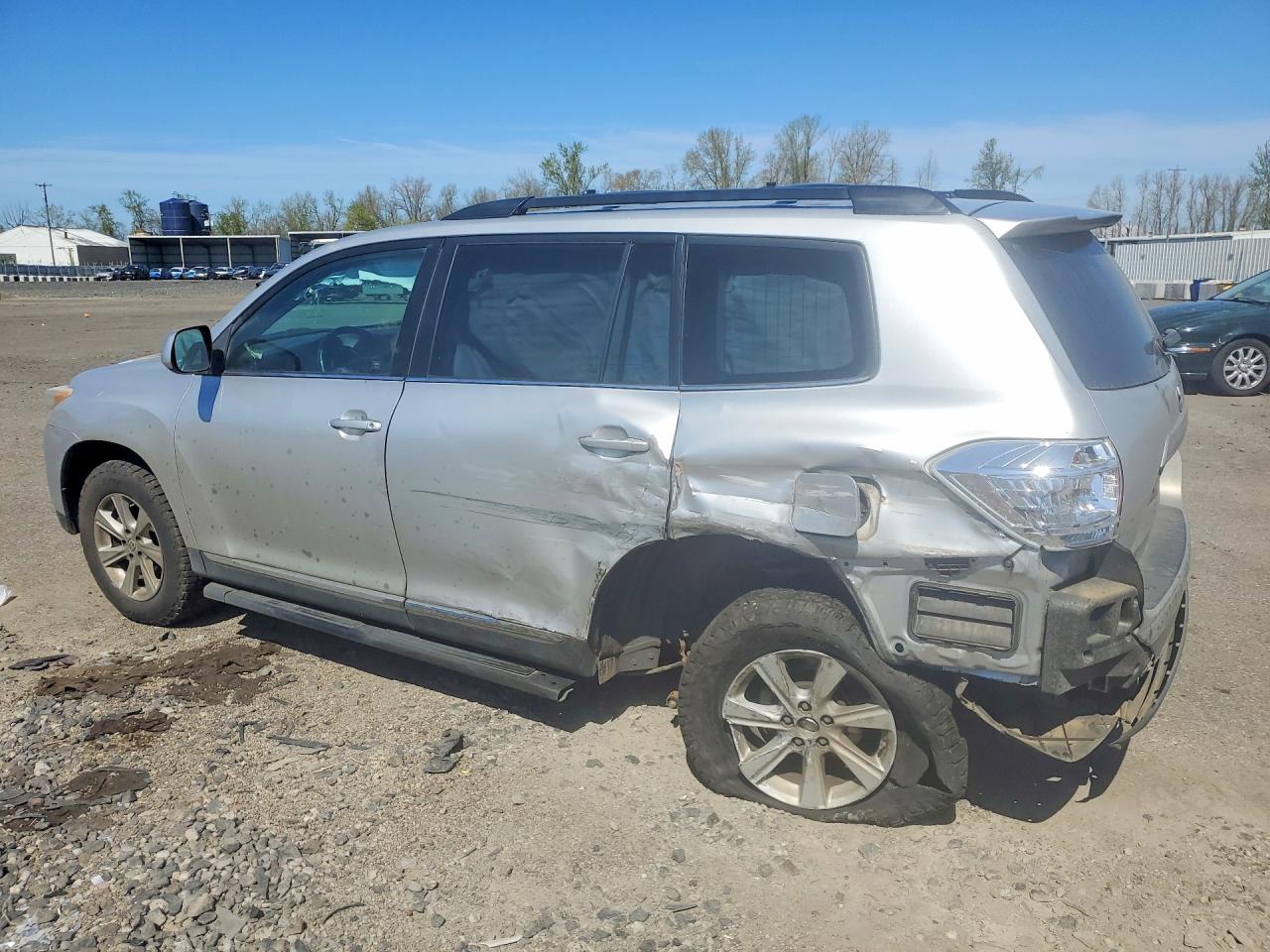 2013 TOYOTA HIGHLANDER SE photo 3