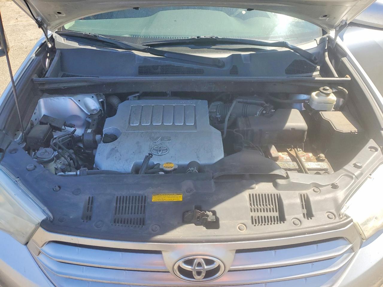2013 TOYOTA HIGHLANDER SE photo 21