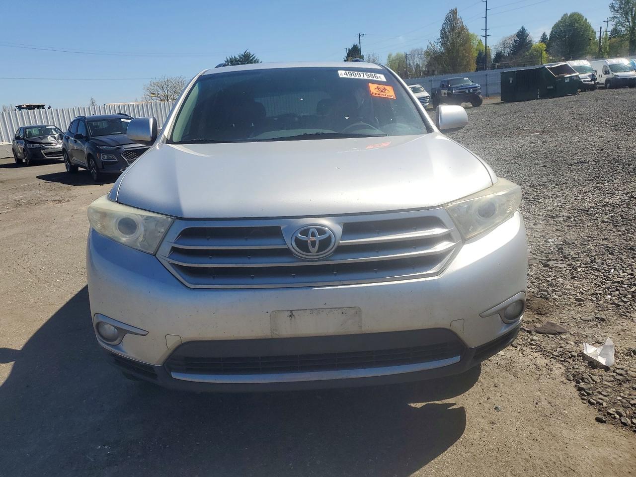 2013 TOYOTA HIGHLANDER SE photo 9