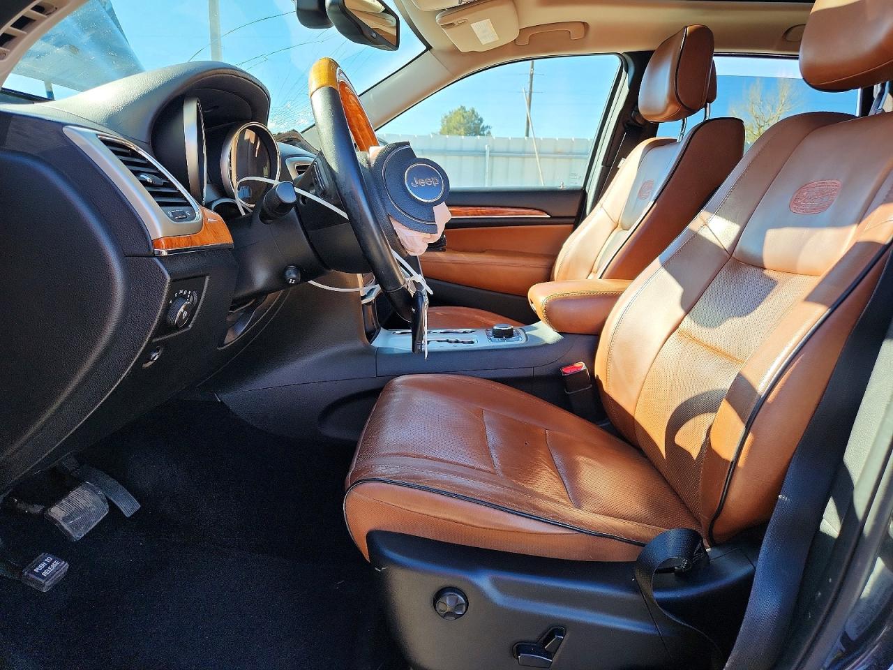 2012 JEEP GRAND CHEROKEE OVERLAND photo 13