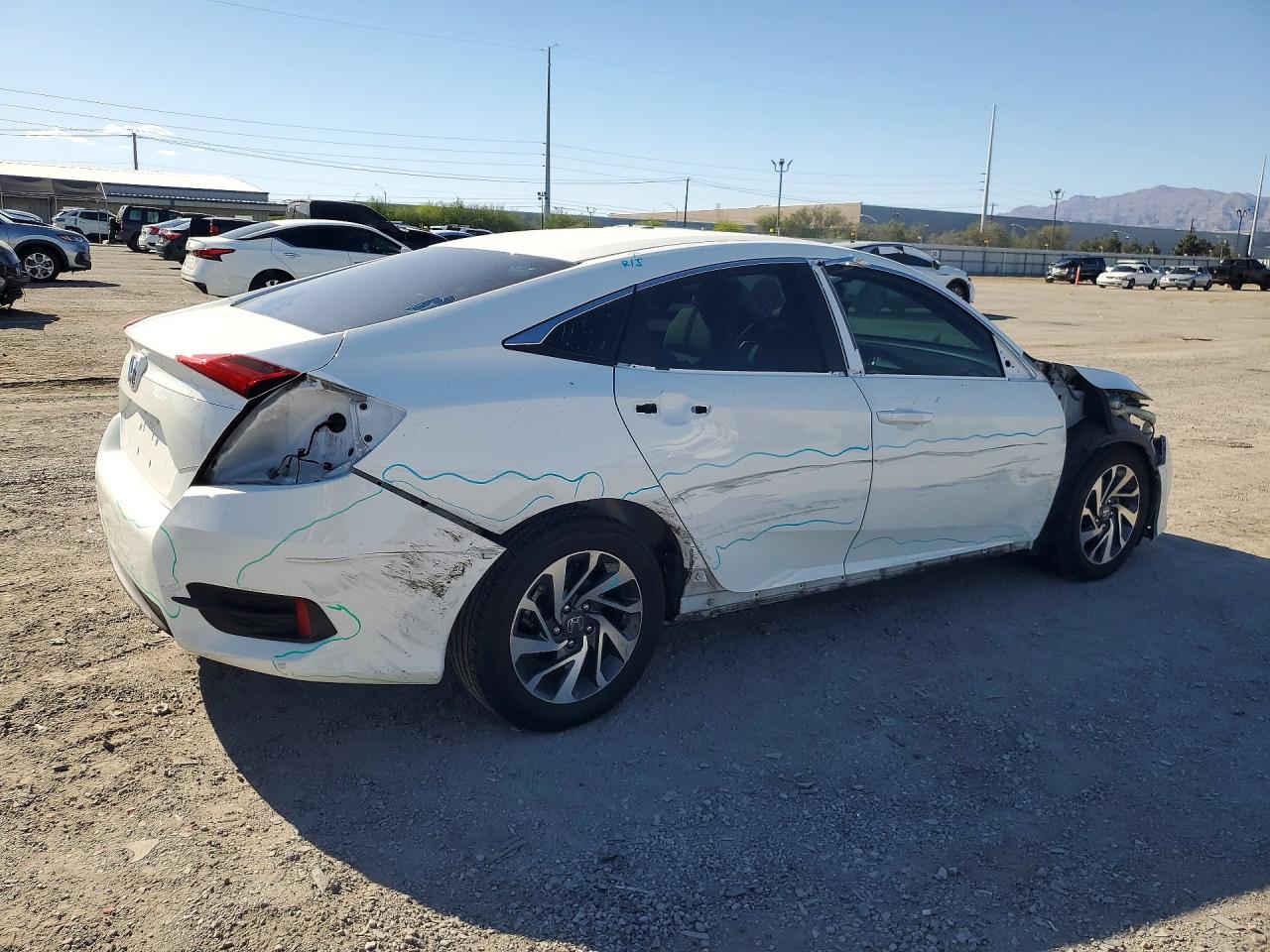 2017 HONDA CIVIC LX photo 3