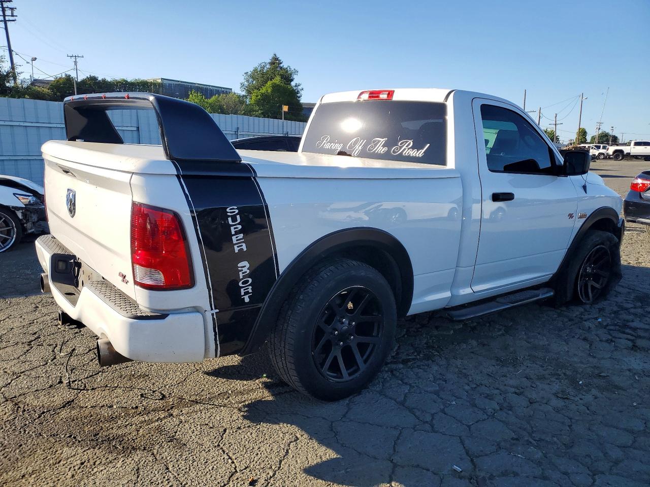2014 RAM 1500 ST photo 5