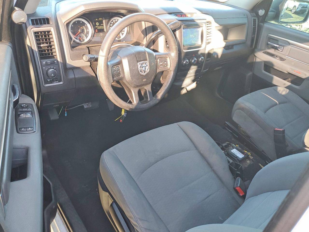 2014 RAM 1500 ST photo 15