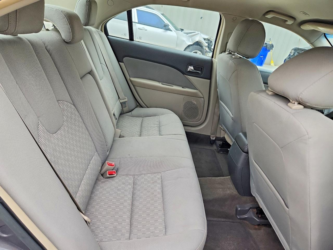 2012 FORD FUSION SE photo 19