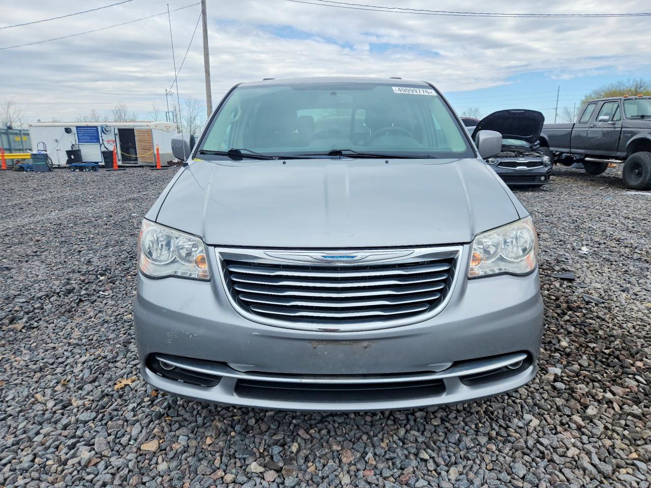 2015 CHRYSLER TOWN & COUNTRY TOURING photo 5