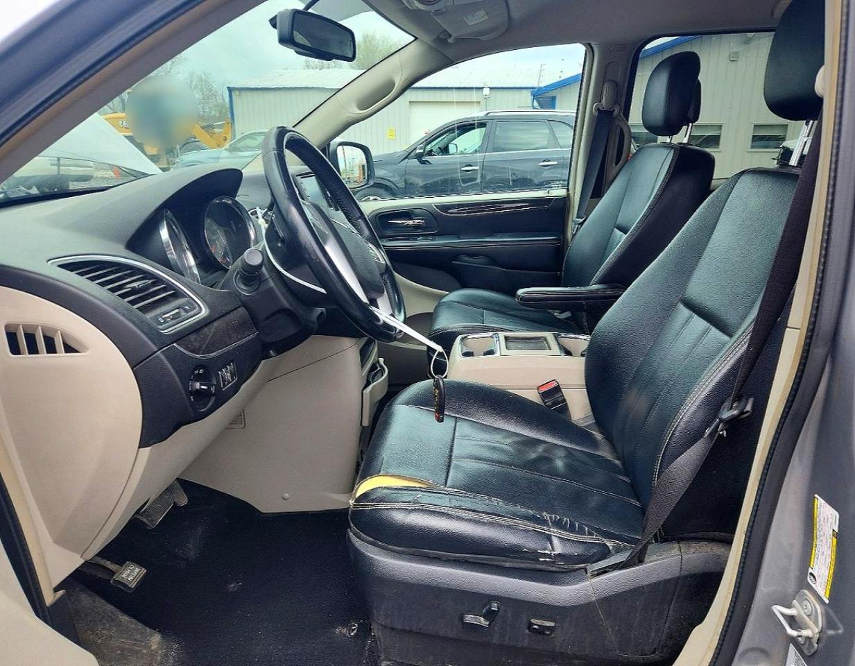 2015 CHRYSLER TOWN & COUNTRY TOURING photo 7