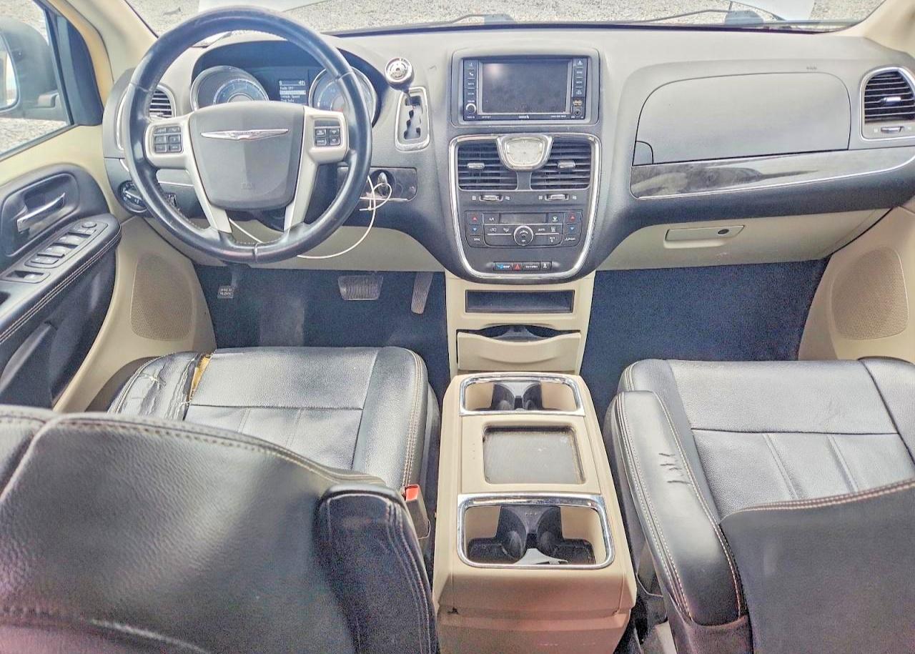 2015 CHRYSLER TOWN & COUNTRY TOURING photo 8