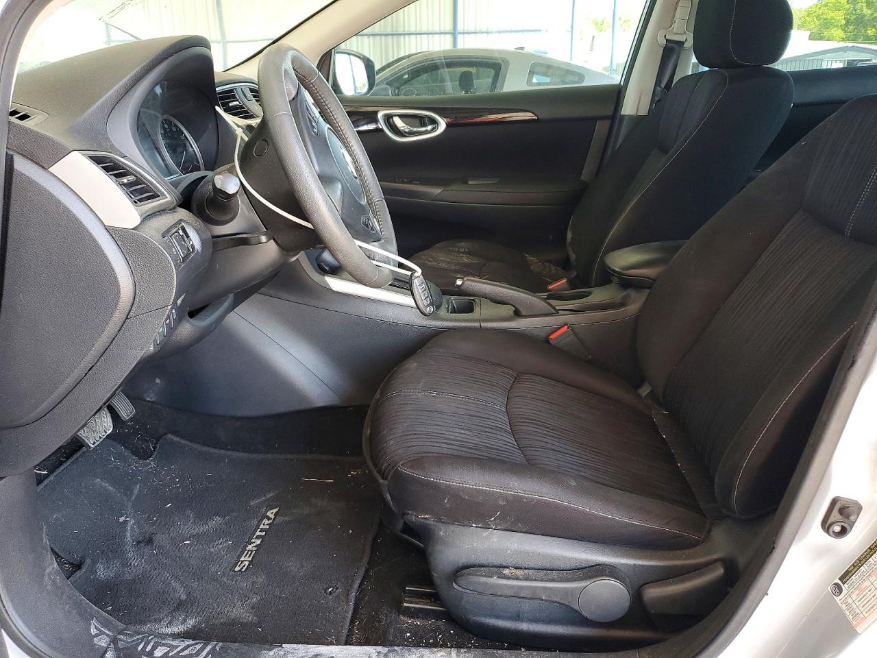 2017 NISSAN SENTRA SV photo 13