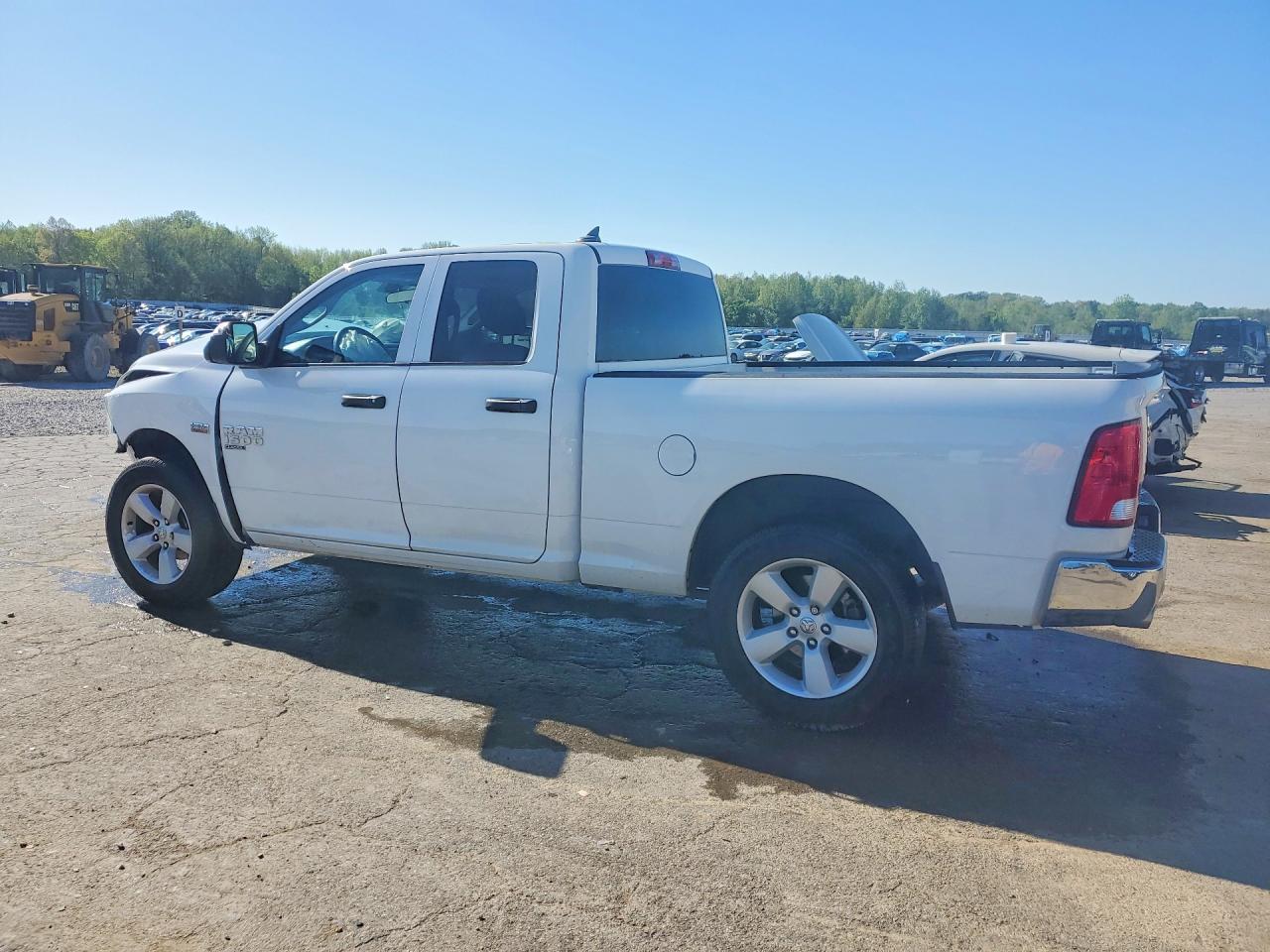 2024 RAM 1500 CLASSIC TRADESMAN photo 2