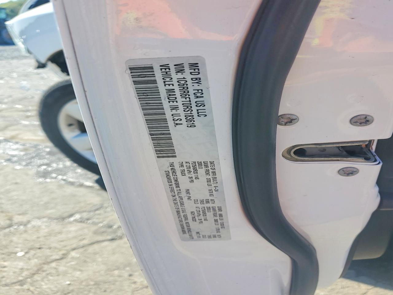2024 RAM 1500 CLASSIC TRADESMAN photo 13