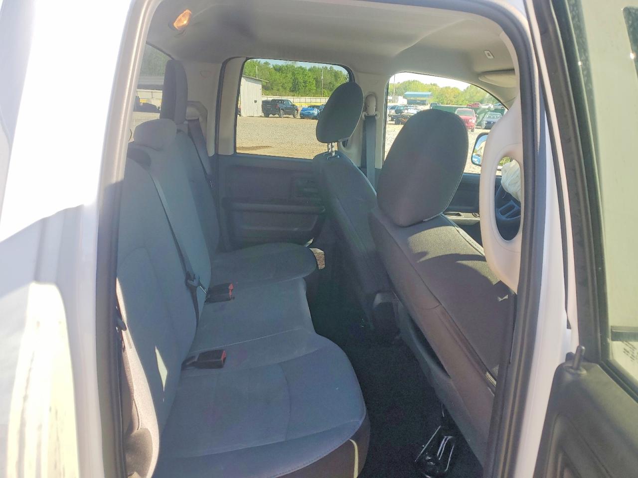 2024 RAM 1500 CLASSIC TRADESMAN photo 10