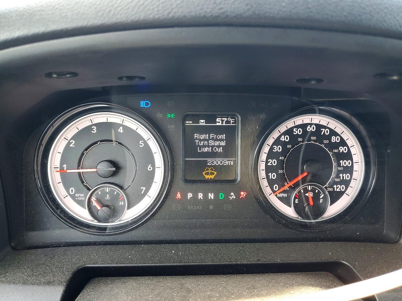 2024 RAM 1500 CLASSIC TRADESMAN photo 9