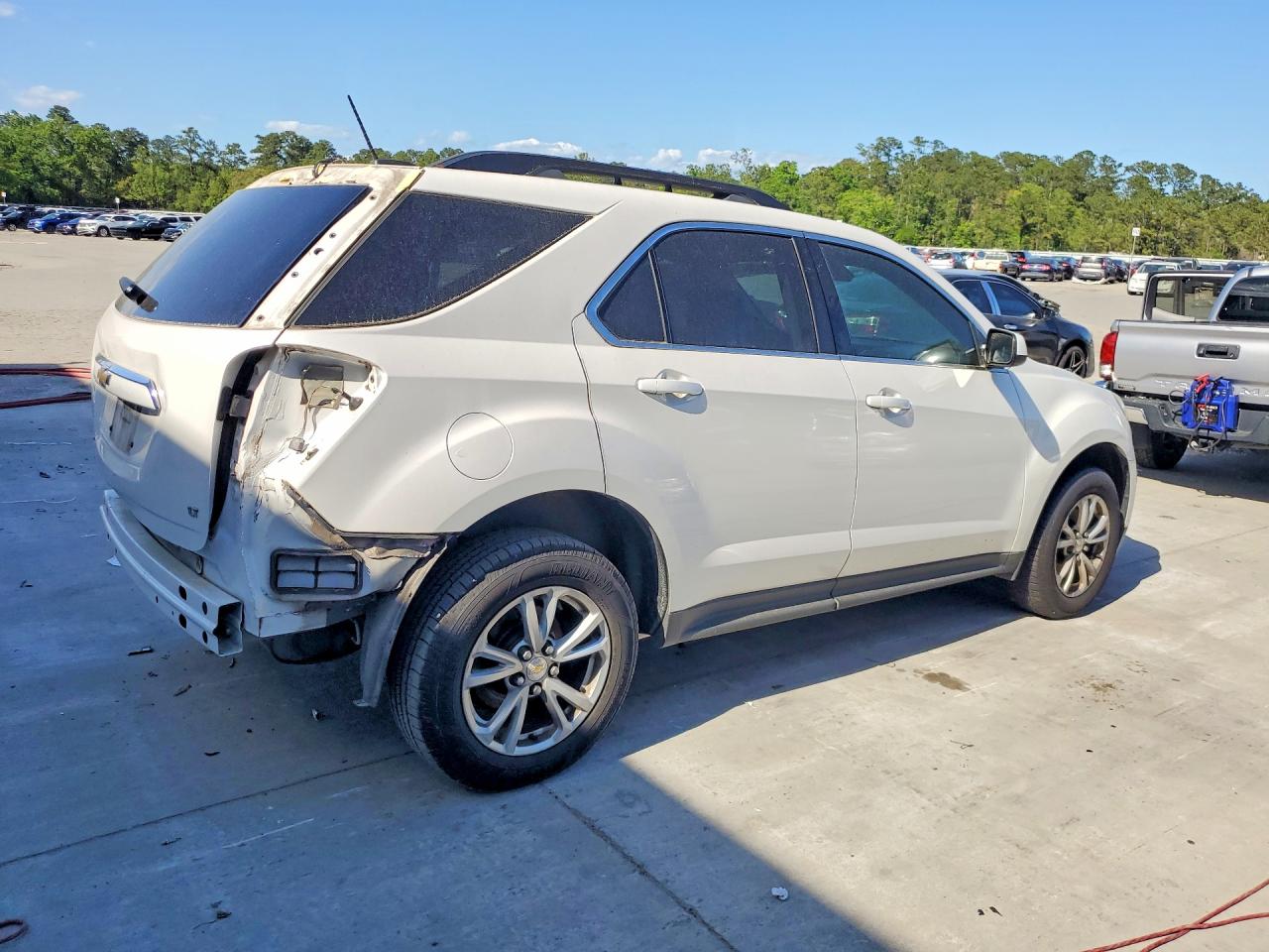 2017 CHEVROLET EQUINOX LT photo 5