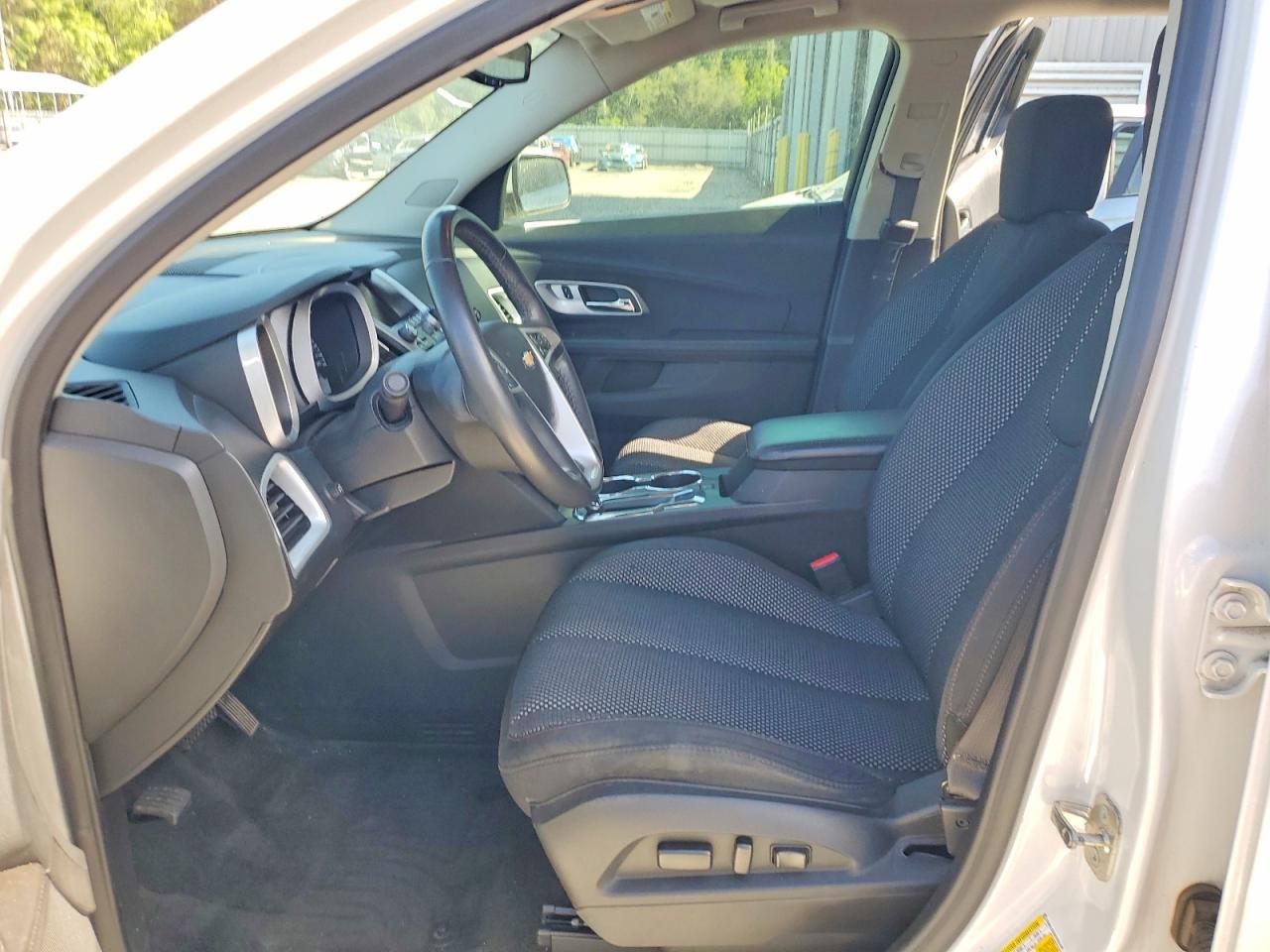 2017 CHEVROLET EQUINOX LT photo 27