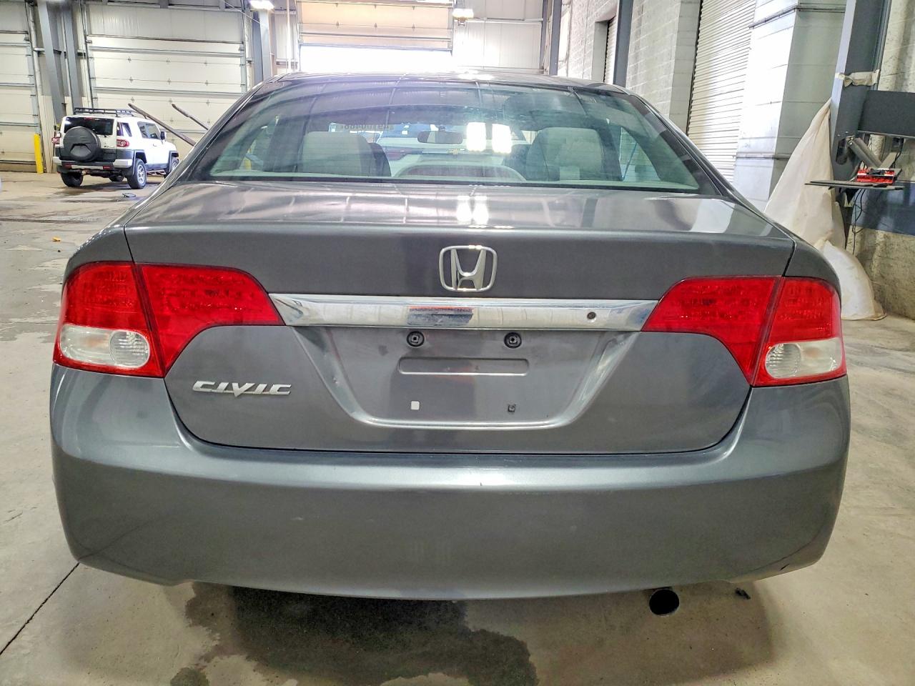 2011 HONDA CIVIC LX photo 11