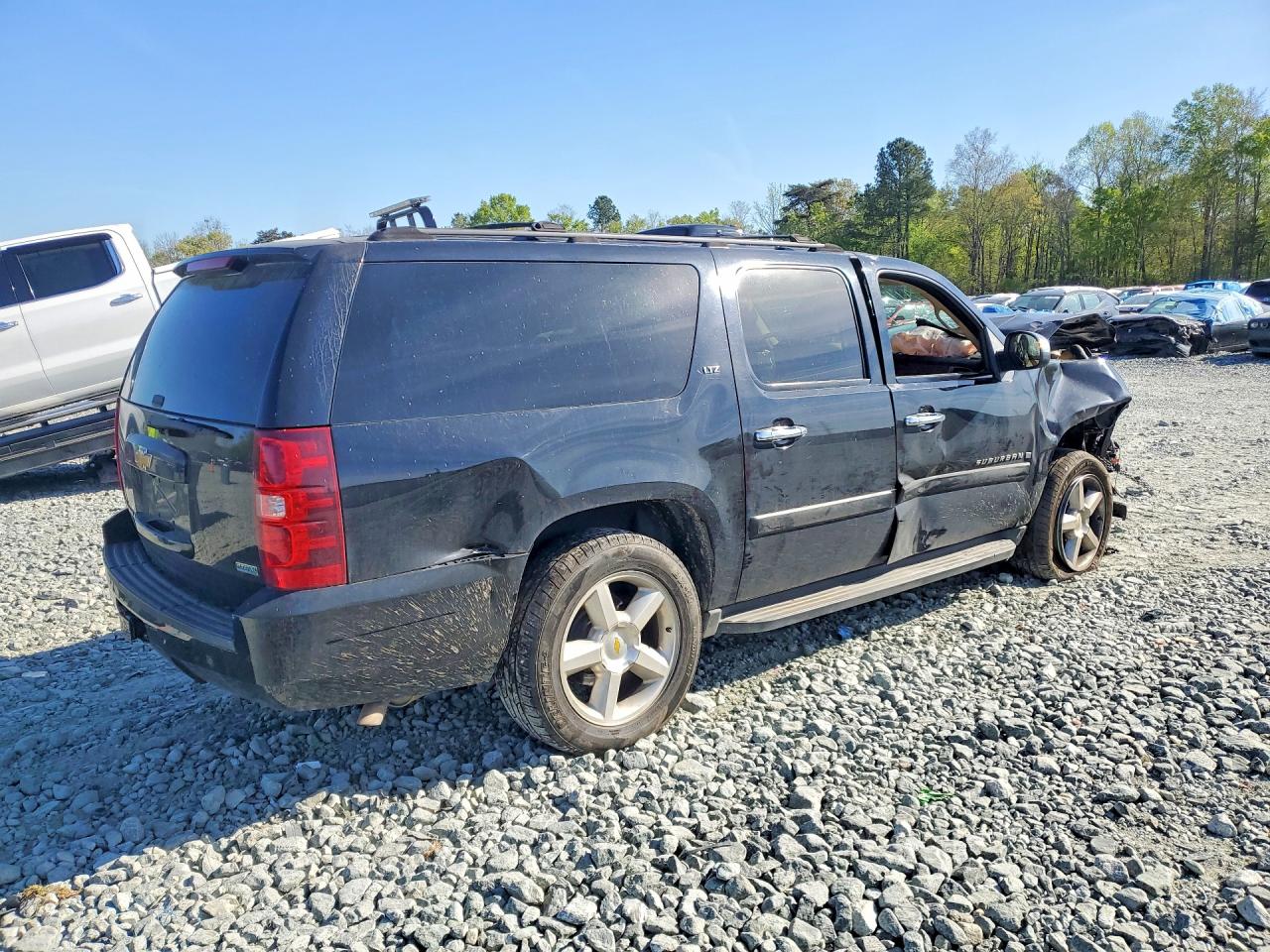 2007 CHEVROLET SUBURBAN K1500 photo 7