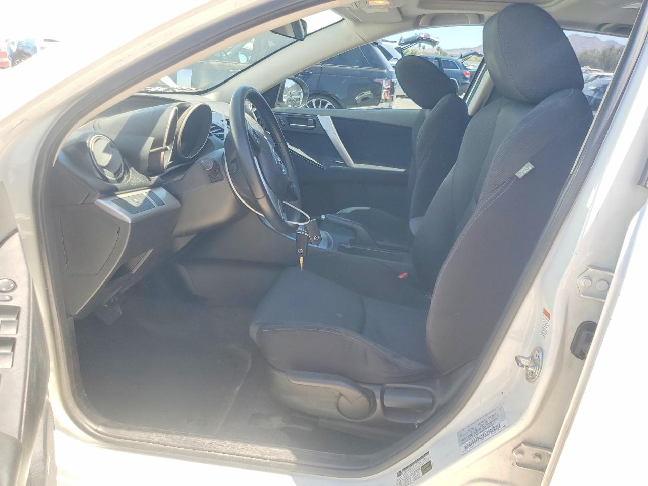 2010 MAZDA 3 S photo 13