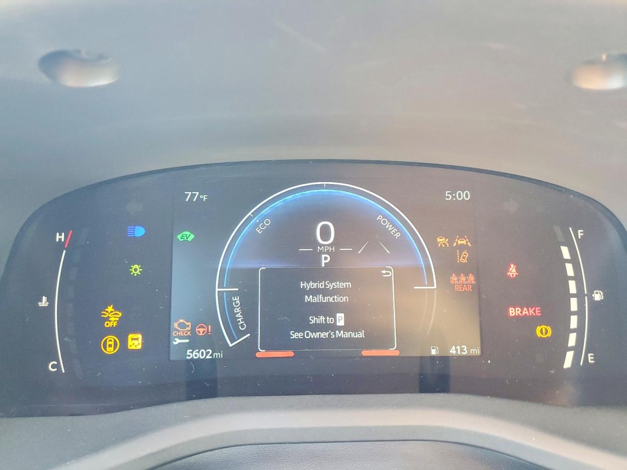 2025 TOYOTA CAMRY LE photo 25
