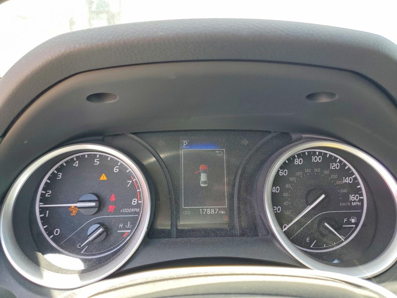 2024 TOYOTA CAMRY LE photo 25