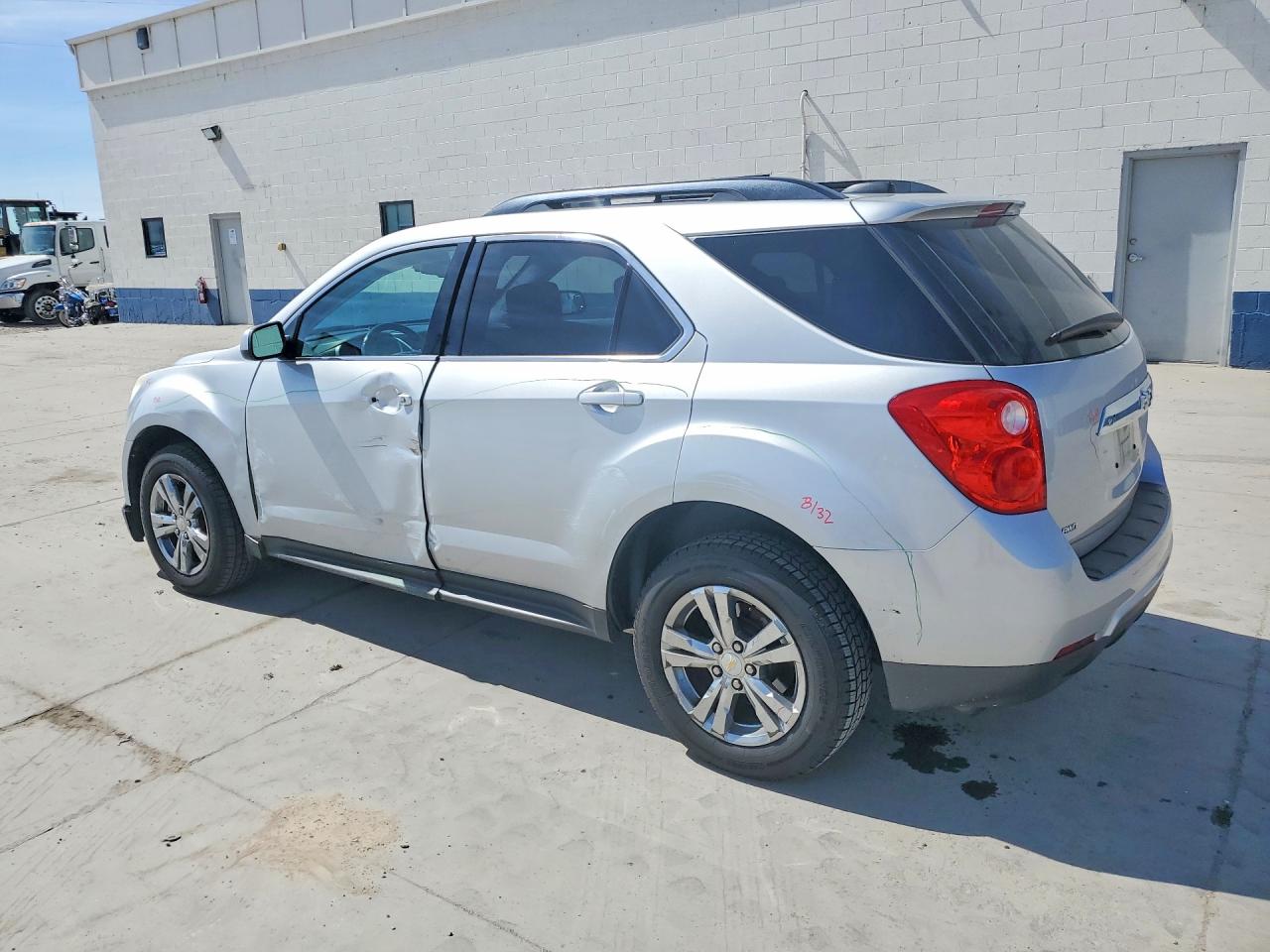 2015 CHEVROLET EQUINOX LT photo 3