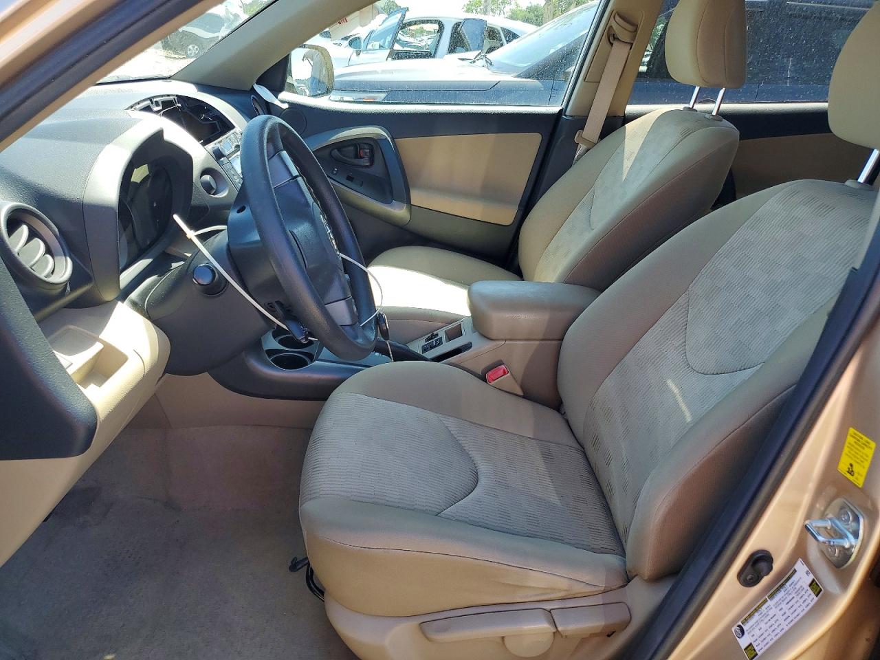 2010 TOYOTA RAV4 BASE photo 13