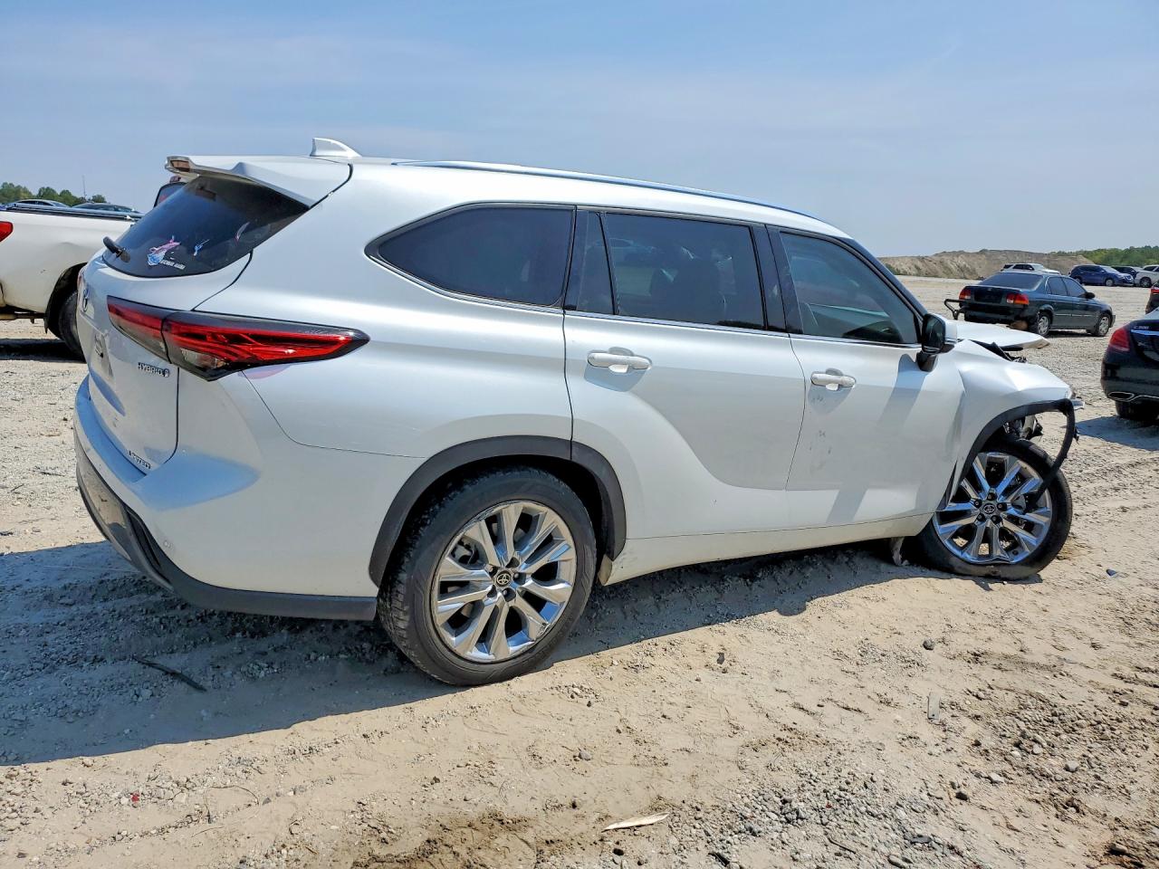 2022 TOYOTA HIGHLANDER HYBRID LIMITED photo 5