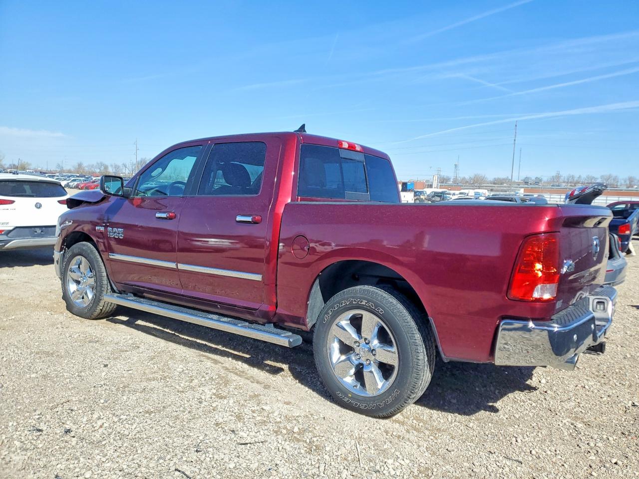2017 RAM 1500 SLT photo 2