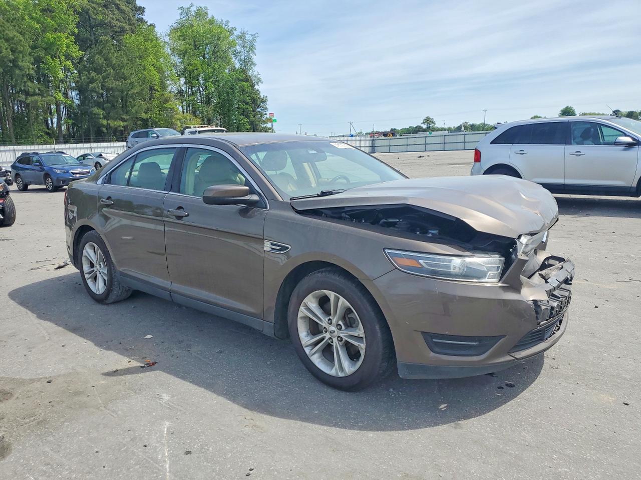 2015 FORD TAURUS SEL photo 10