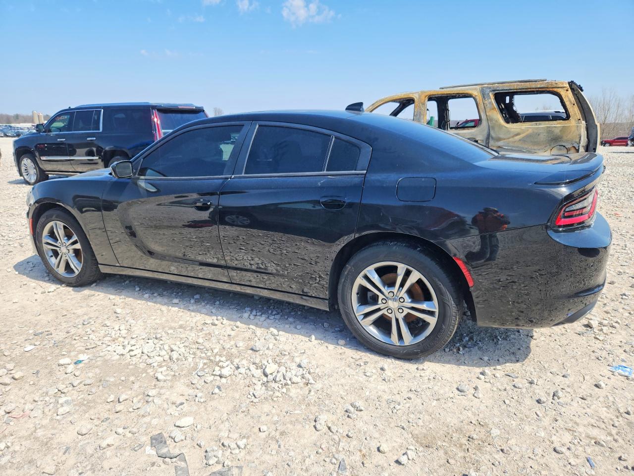 2016 DODGE CHARGER SXT photo 3