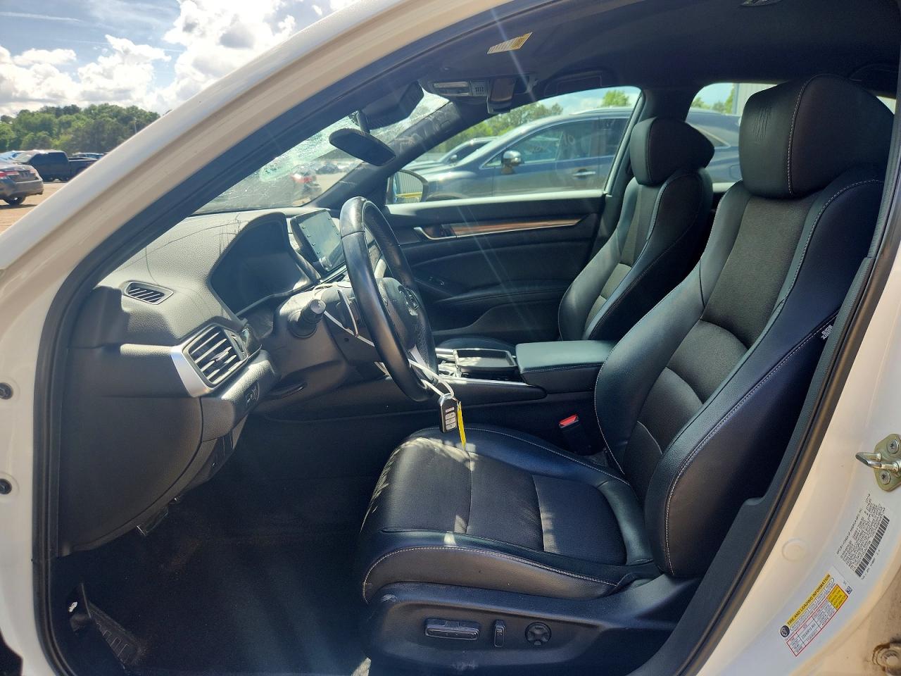 2018 HONDA ACCORD SPORT photo 13