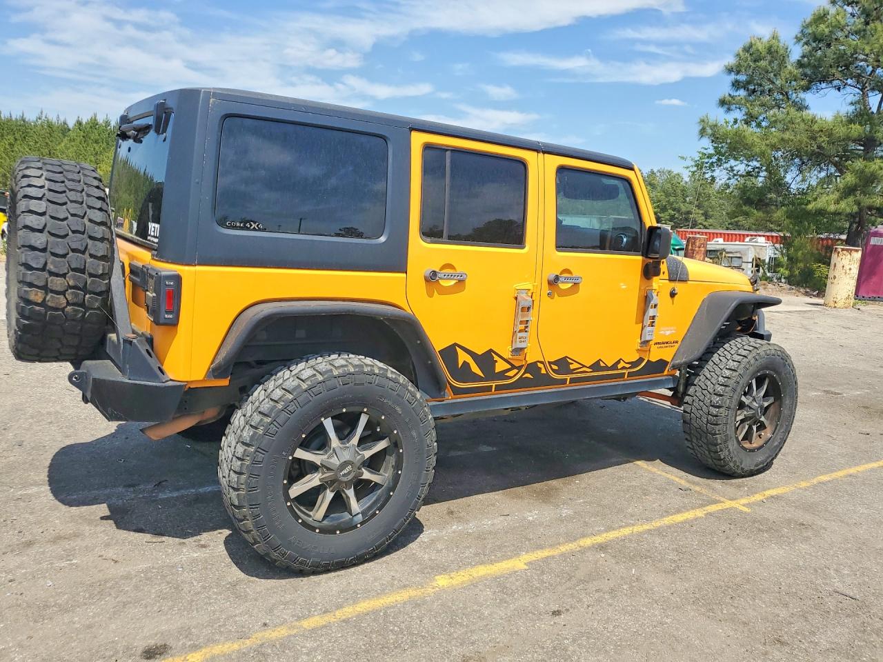 2013 JEEP WRANGLER UNLIMITED SAHARA photo 7