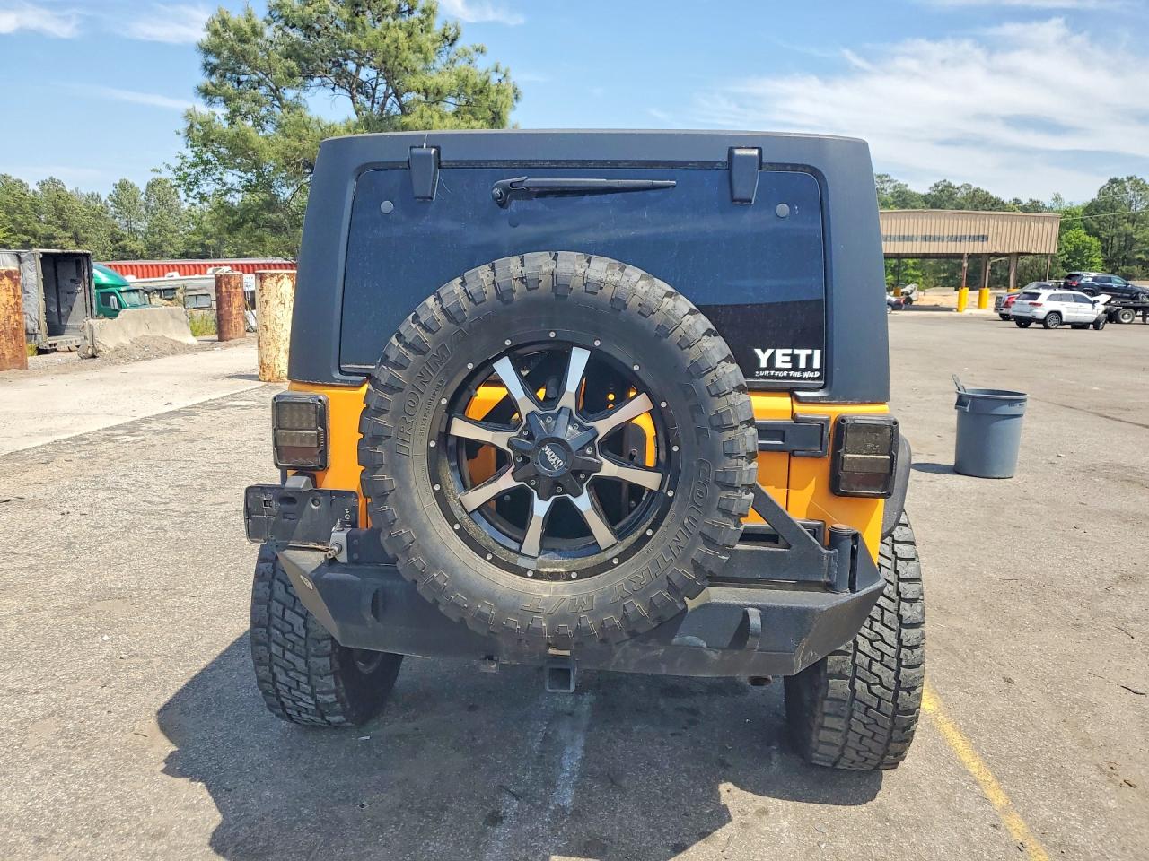 2013 JEEP WRANGLER UNLIMITED SAHARA photo 16