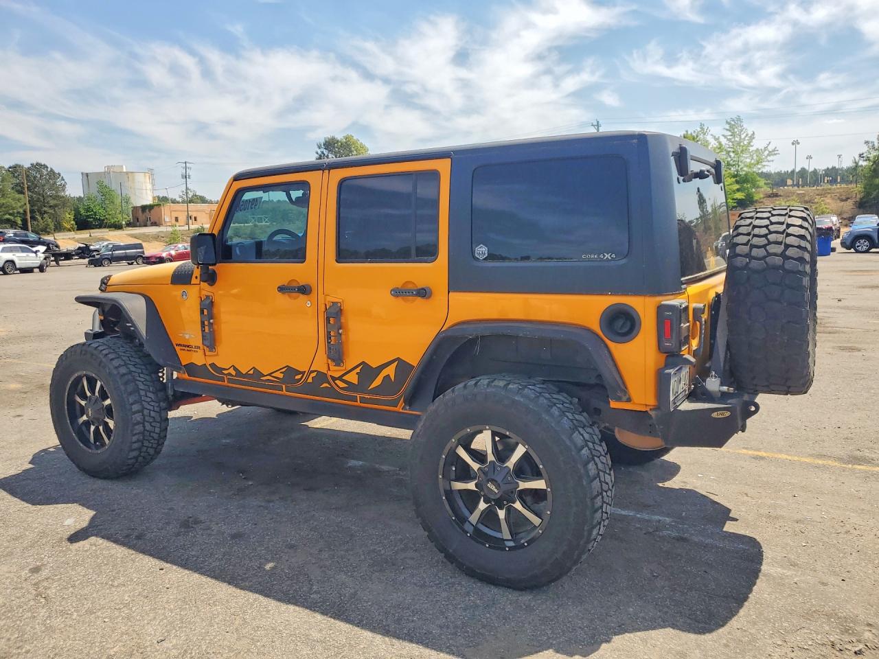 2013 JEEP WRANGLER UNLIMITED SAHARA photo 4