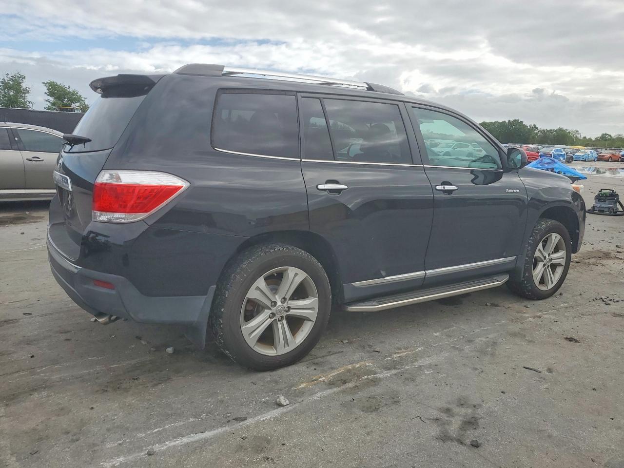 2013 TOYOTA HIGHLANDER LIMITED photo 5
